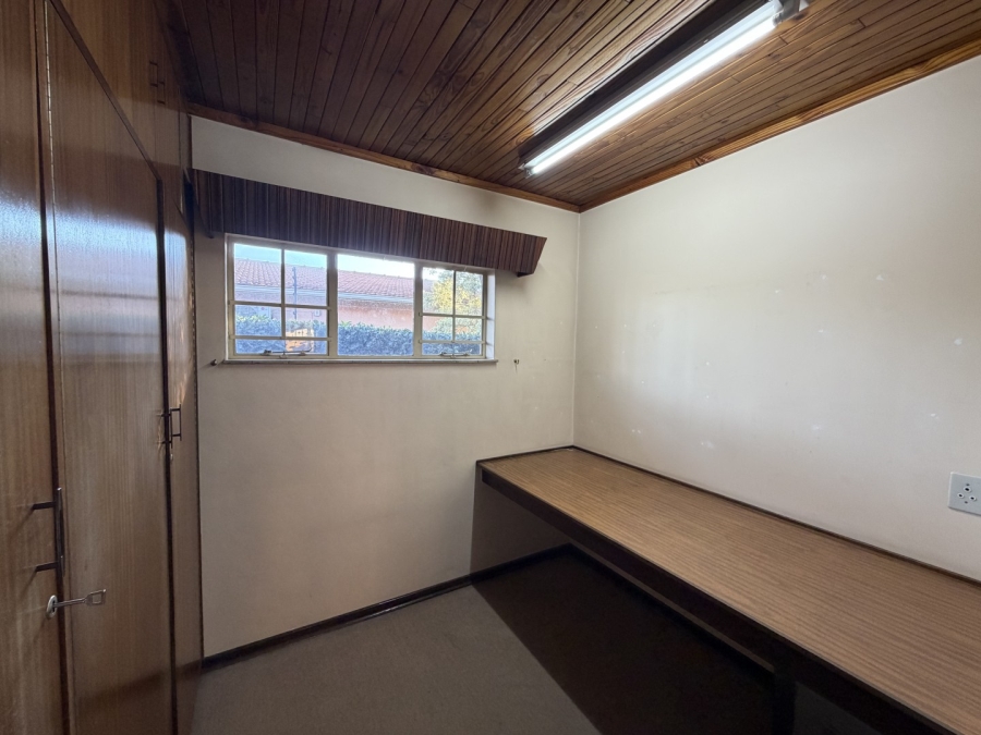 3 Bedroom Property for Sale in Queenswood Gauteng