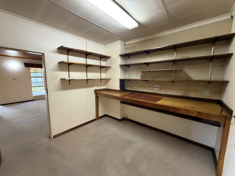 3 Bedroom Property for Sale in Queenswood Gauteng