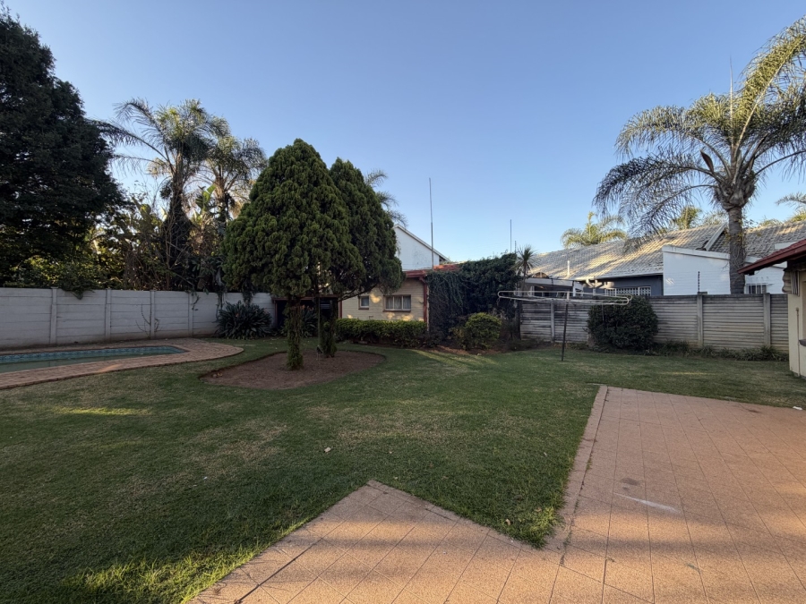 3 Bedroom Property for Sale in Queenswood Gauteng