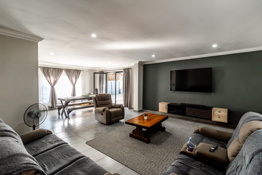 4 Bedroom Property for Sale in Rietfontein Gauteng