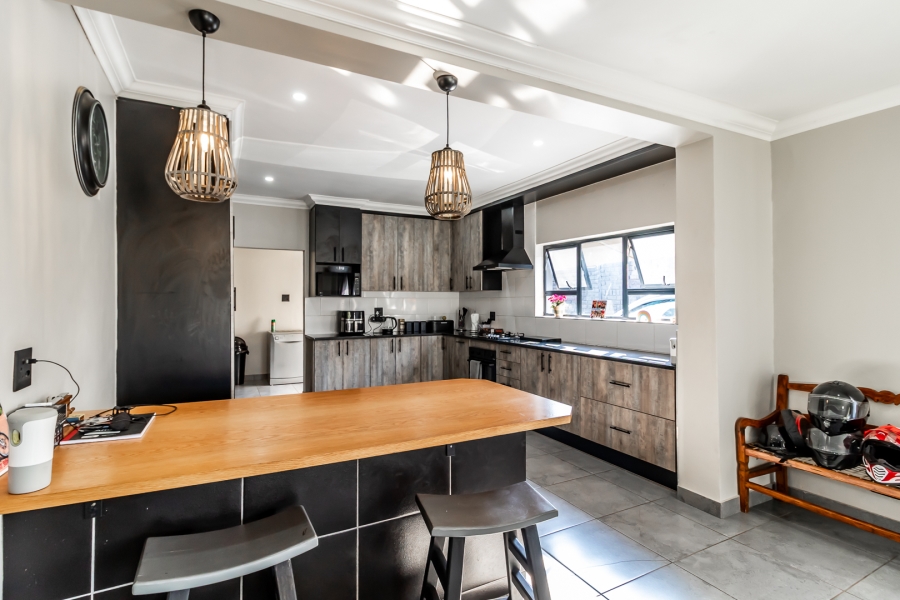 4 Bedroom Property for Sale in Rietfontein Gauteng