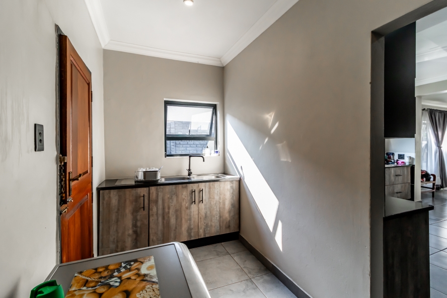 4 Bedroom Property for Sale in Rietfontein Gauteng