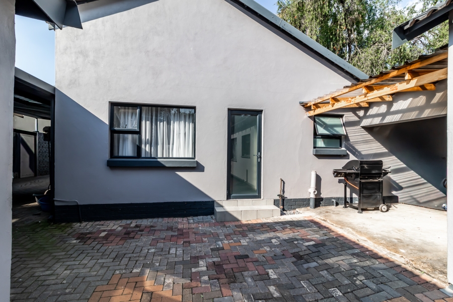 4 Bedroom Property for Sale in Rietfontein Gauteng