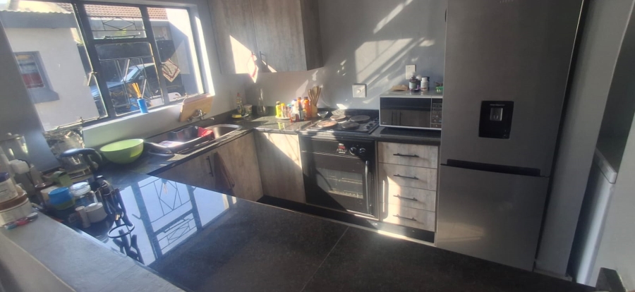 4 Bedroom Property for Sale in Rietfontein Gauteng