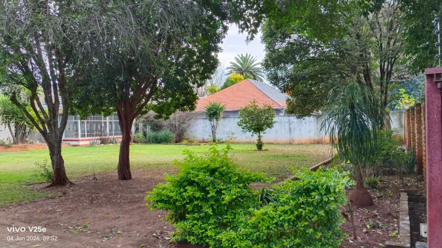 4 Bedroom Property for Sale in Strubenvale Gauteng