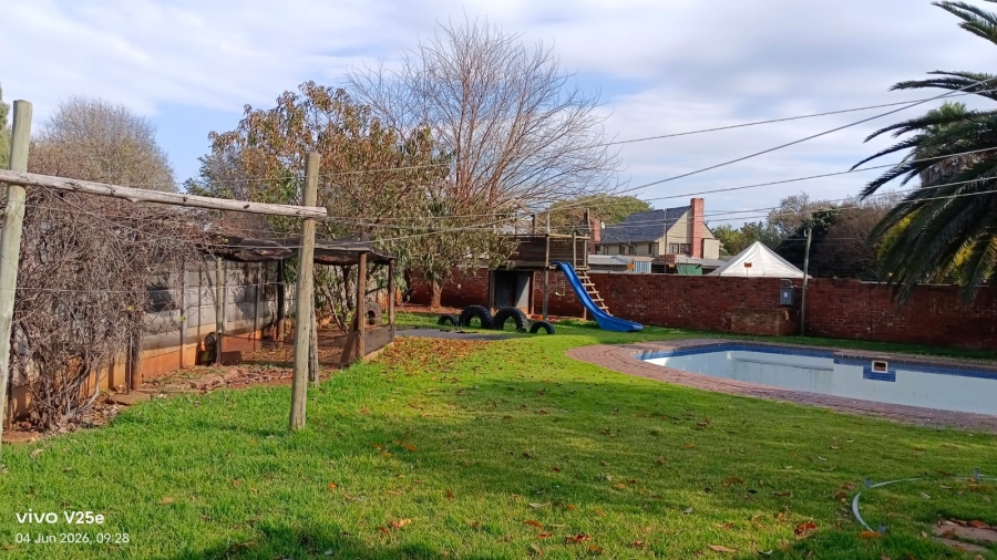 4 Bedroom Property for Sale in Strubenvale Gauteng