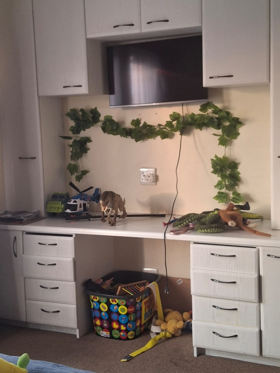 4 Bedroom Property for Sale in Greenstone Hill Gauteng