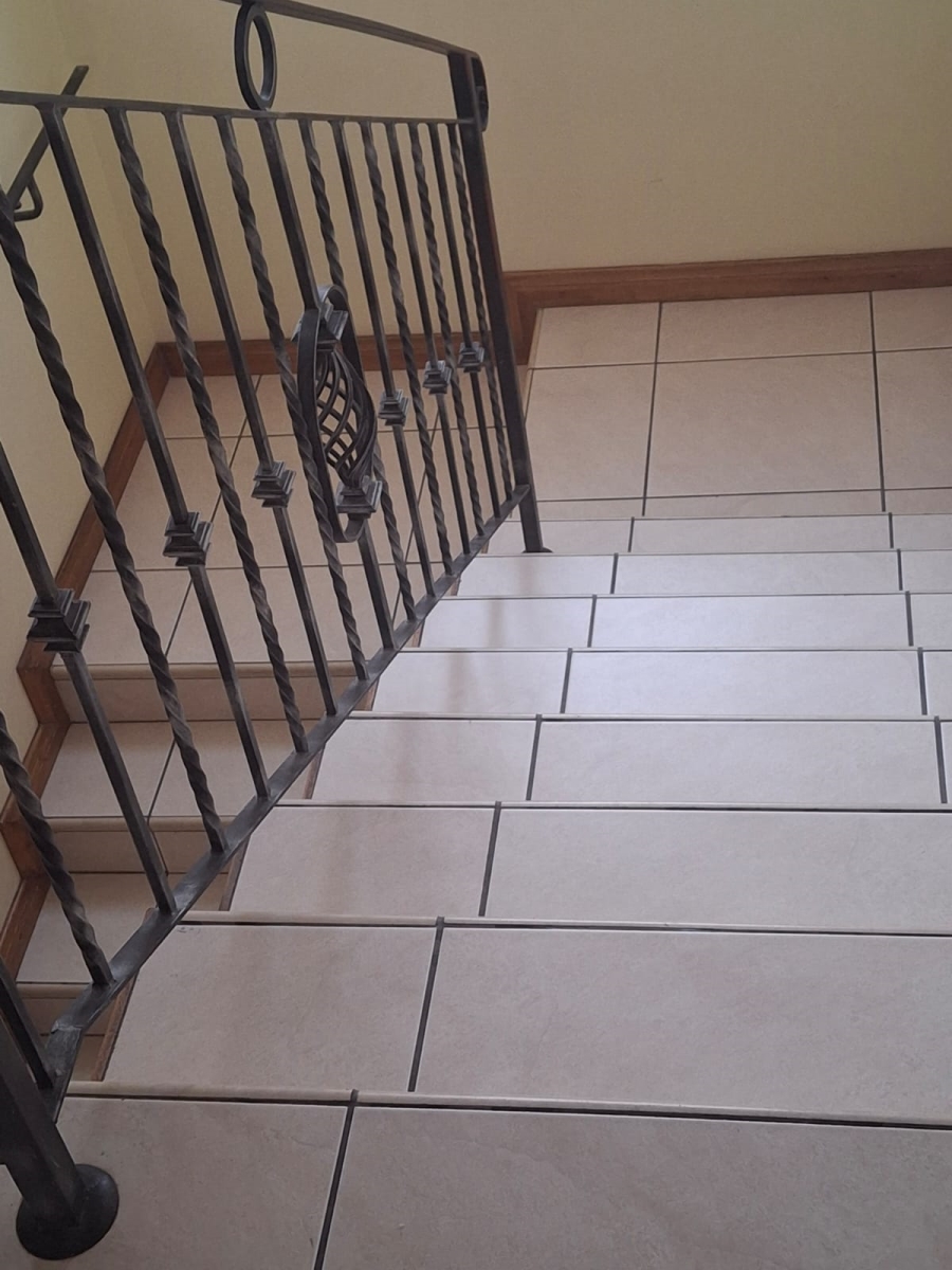 4 Bedroom Property for Sale in Greenstone Hill Gauteng