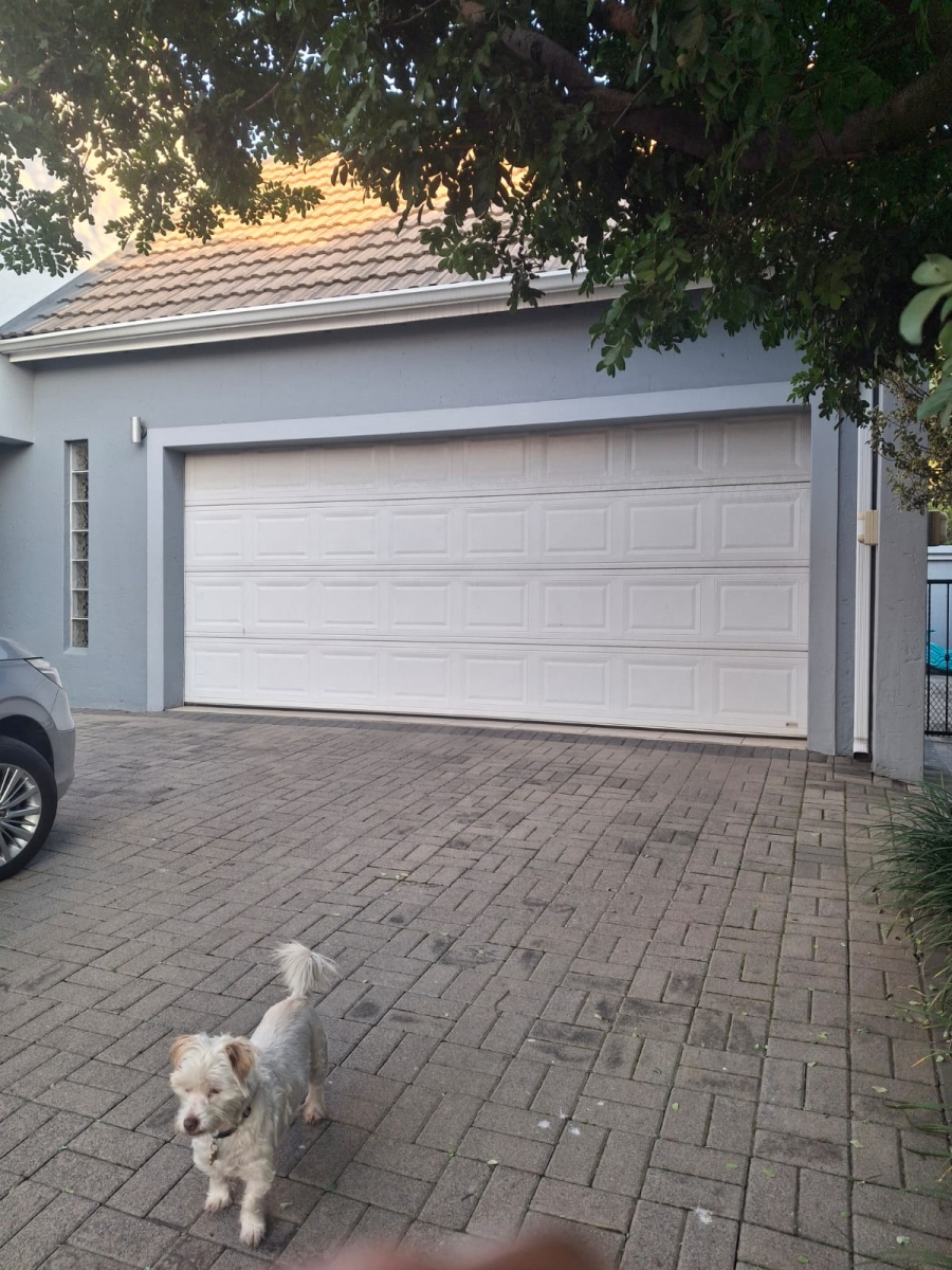 4 Bedroom Property for Sale in Greenstone Hill Gauteng