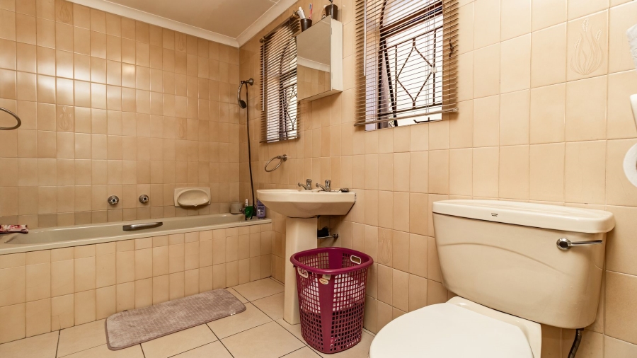 2 Bedroom Property for Sale in Edleen Gauteng