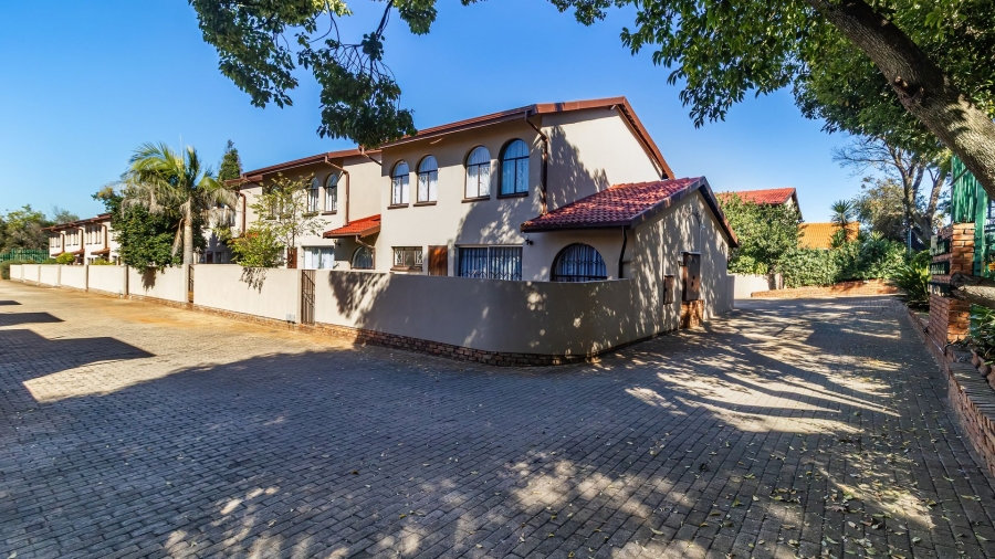 2 Bedroom Property for Sale in Edleen Gauteng