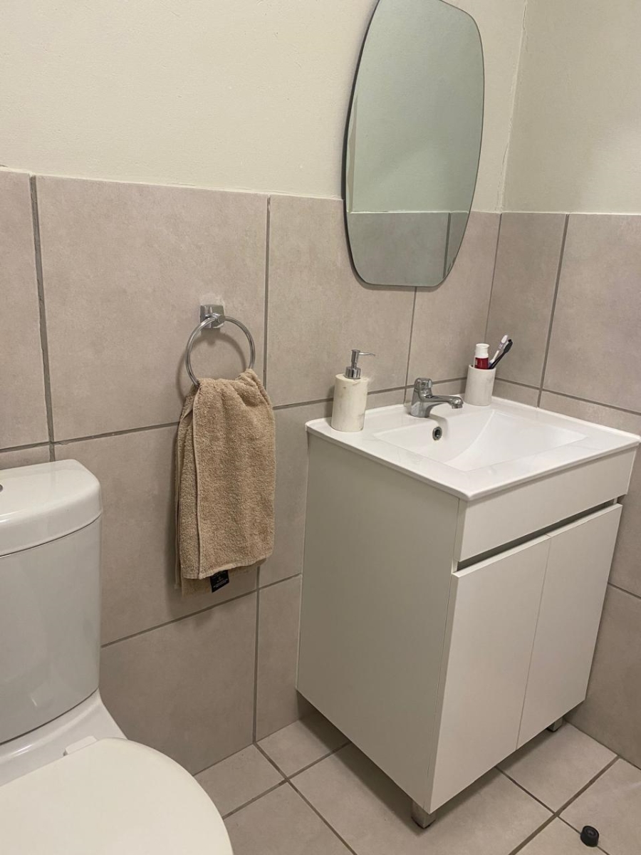 To Let 2 Bedroom Property for Rent in Brentwood Gauteng