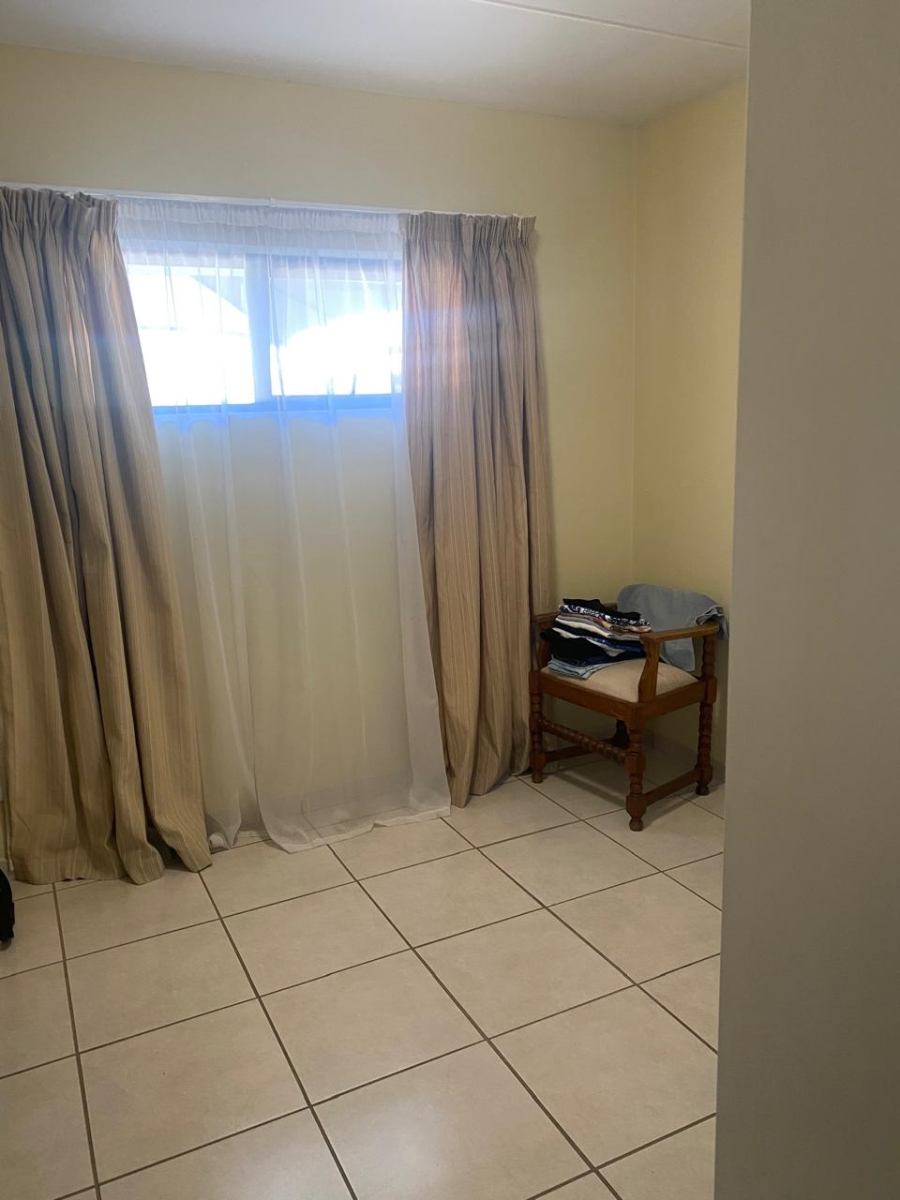 To Let 2 Bedroom Property for Rent in Brentwood Gauteng