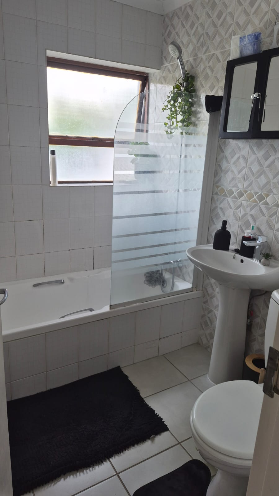 2 Bedroom Property for Sale in Lakefield Gauteng