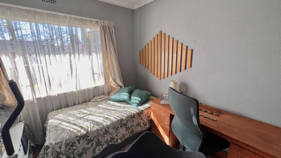 3 Bedroom Property for Sale in Crystal Park Gauteng