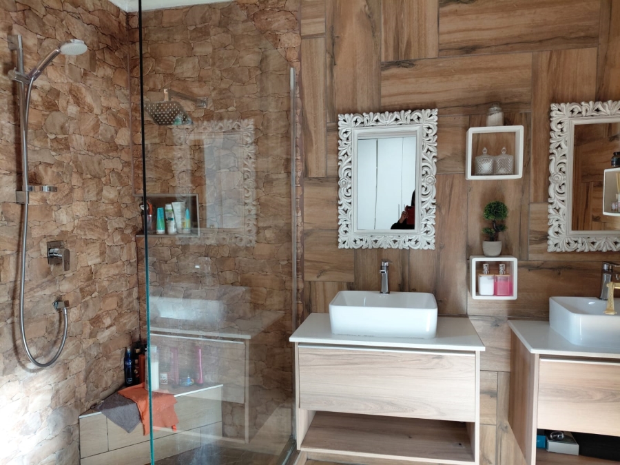 4 Bedroom Property for Sale in Benoni Central Gauteng