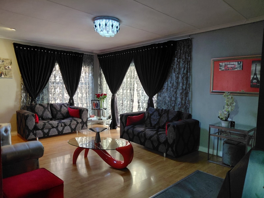4 Bedroom Property for Sale in Benoni Central Gauteng