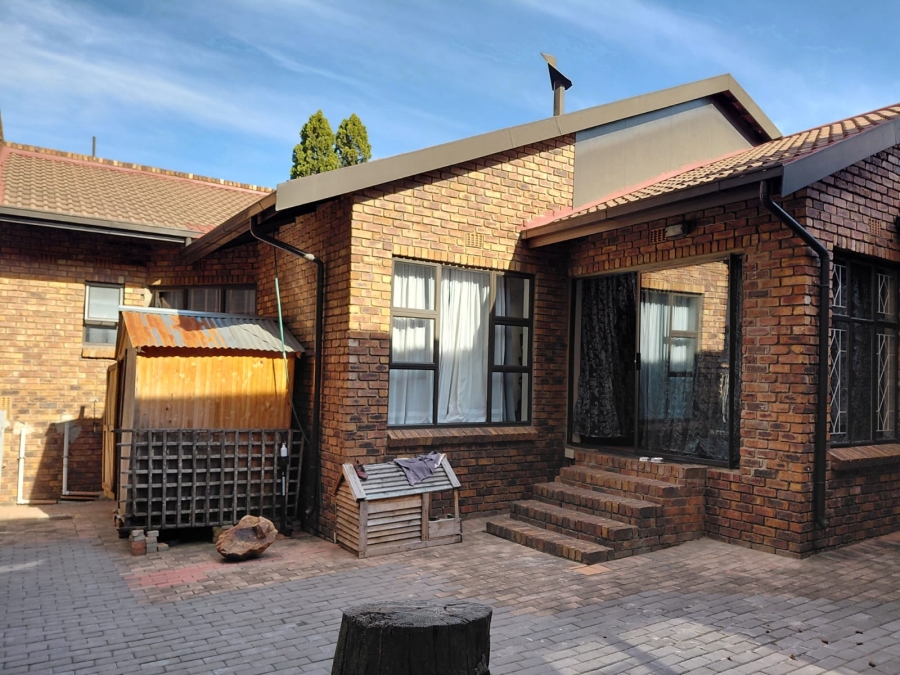 4 Bedroom Property for Sale in Benoni Central Gauteng