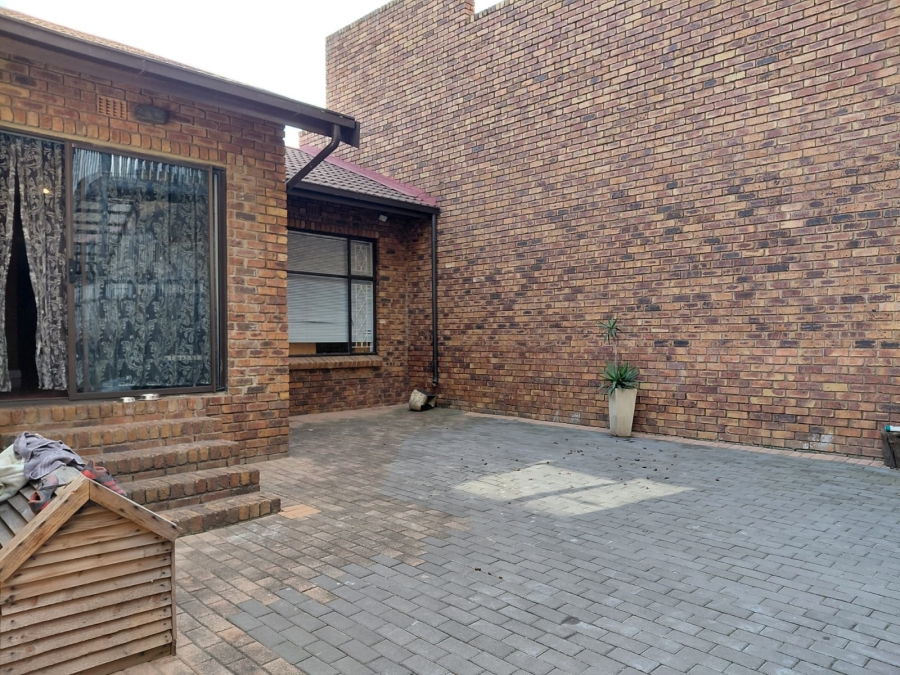 4 Bedroom Property for Sale in Benoni Central Gauteng