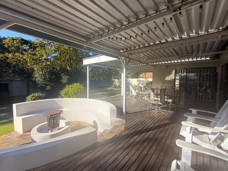 To Let 4 Bedroom Property for Rent in Waterkloof Ridge Gauteng