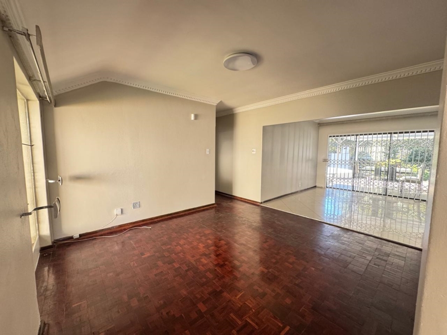 To Let 4 Bedroom Property for Rent in Waterkloof Ridge Gauteng