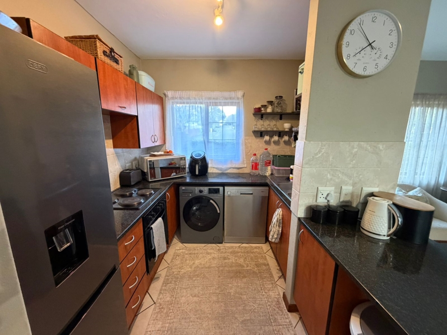 2 Bedroom Property for Sale in Country View Estate Gauteng