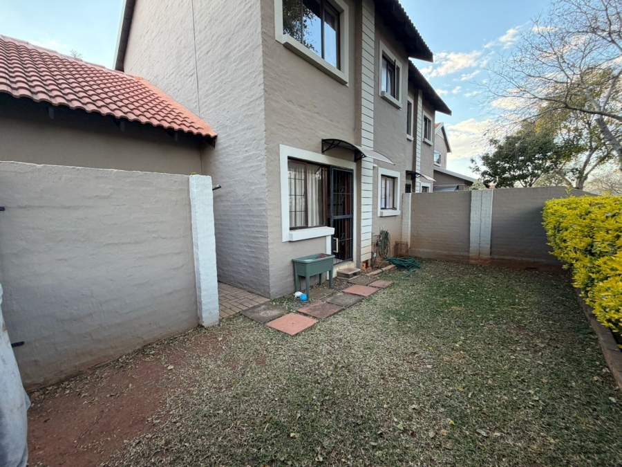 2 Bedroom Property for Sale in Country View Estate Gauteng
