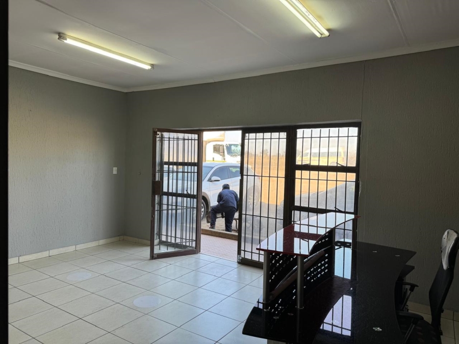 To Let Commercial Property for Rent in Benoni Central Gauteng
