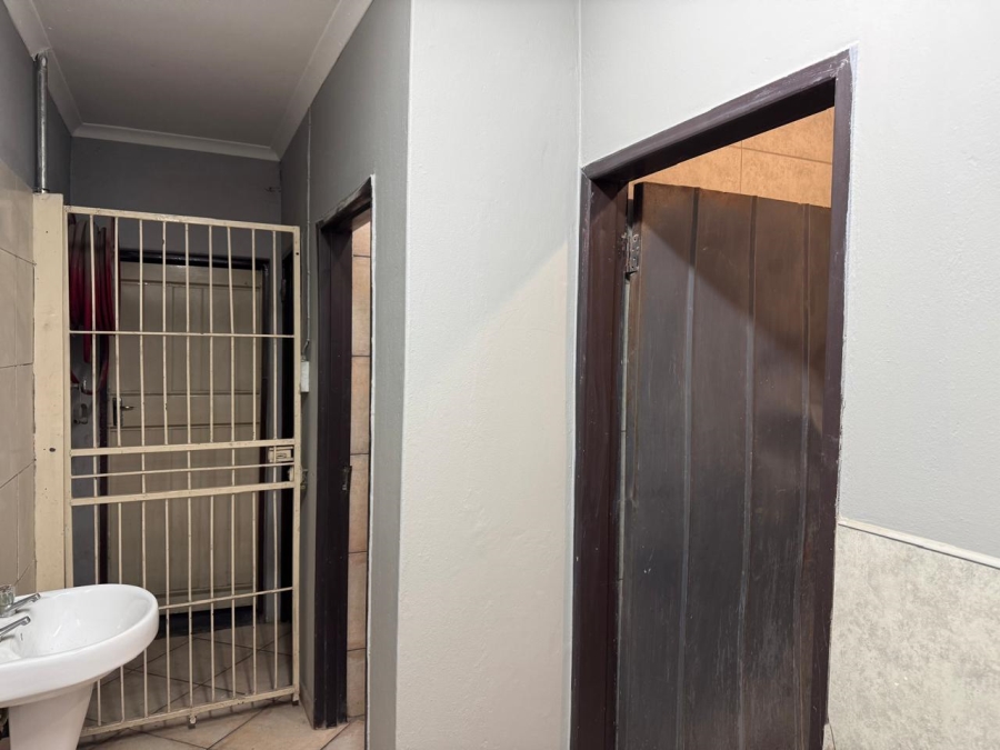 To Let Commercial Property for Rent in Benoni Central Gauteng