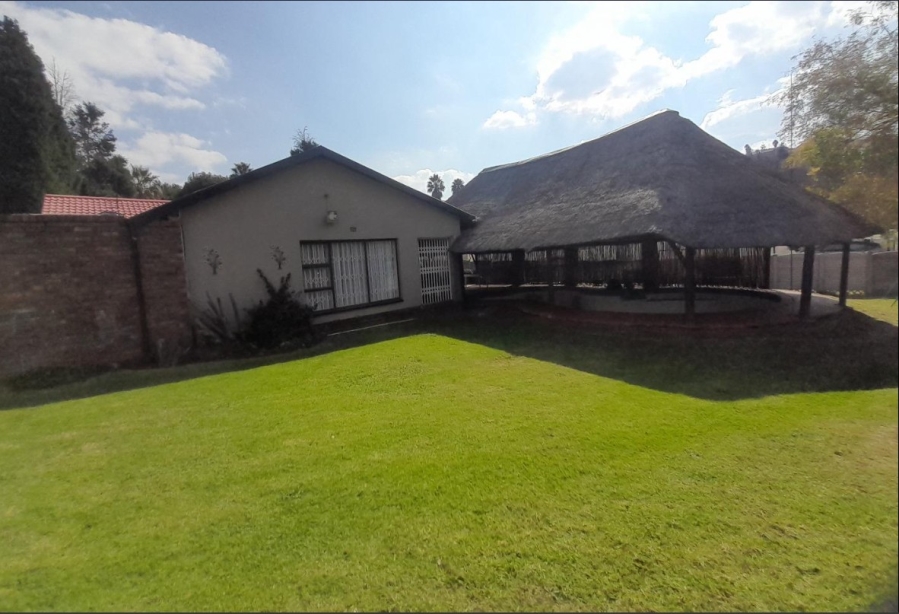 4 Bedroom Property for Sale in Ridgeway Gauteng