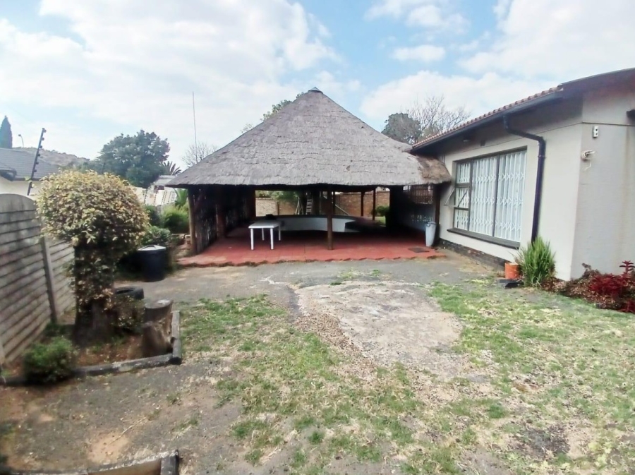 4 Bedroom Property for Sale in Ridgeway Gauteng