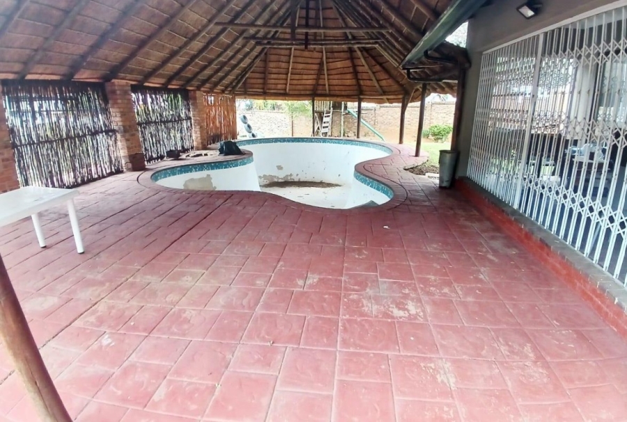 4 Bedroom Property for Sale in Ridgeway Gauteng