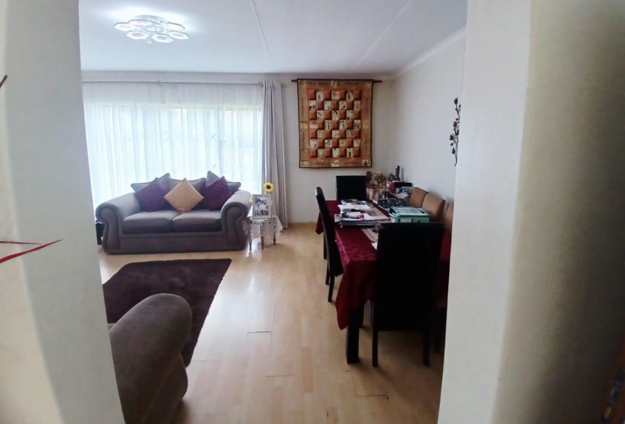 4 Bedroom Property for Sale in Ridgeway Gauteng