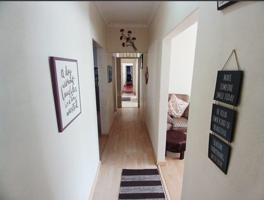 4 Bedroom Property for Sale in Ridgeway Gauteng