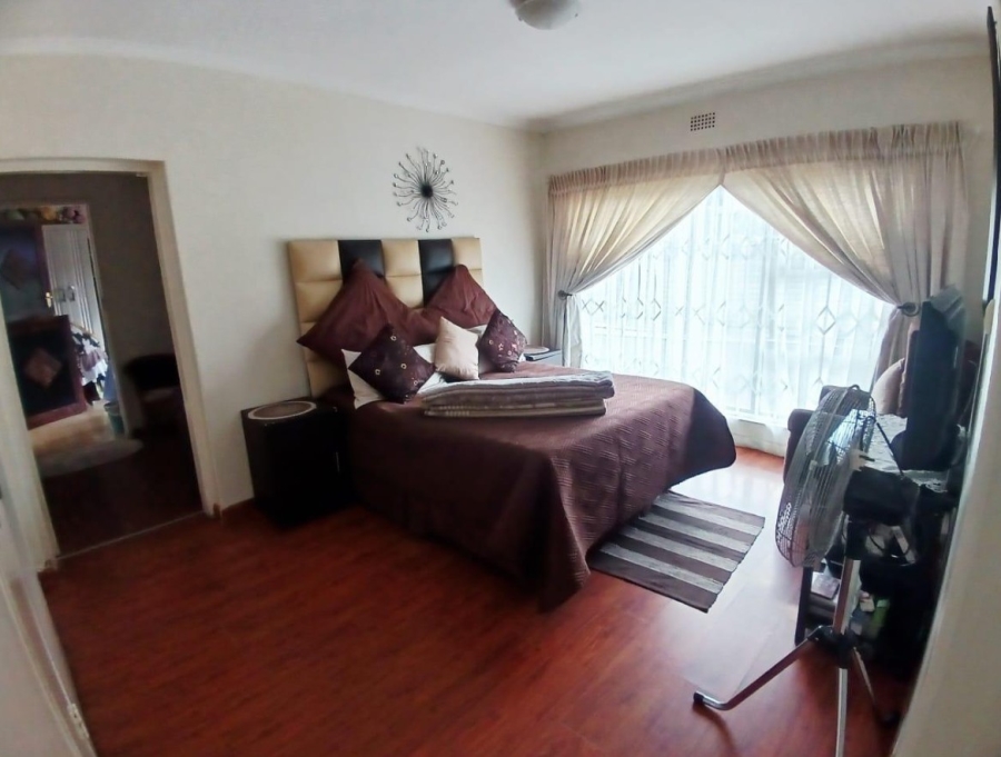 4 Bedroom Property for Sale in Ridgeway Gauteng