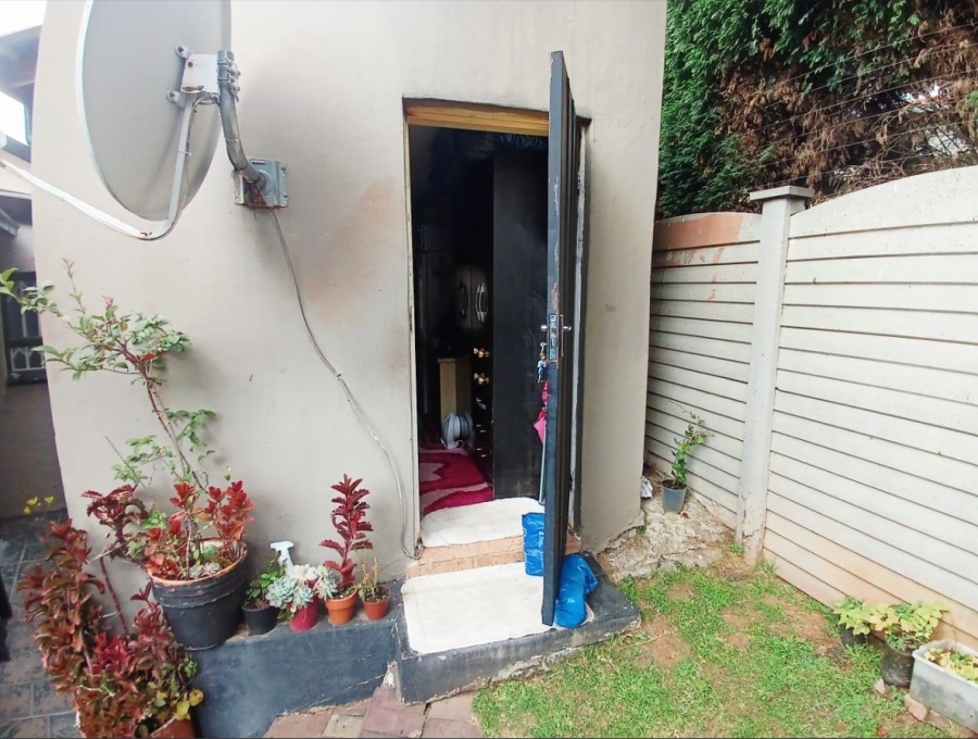 4 Bedroom Property for Sale in Ridgeway Gauteng