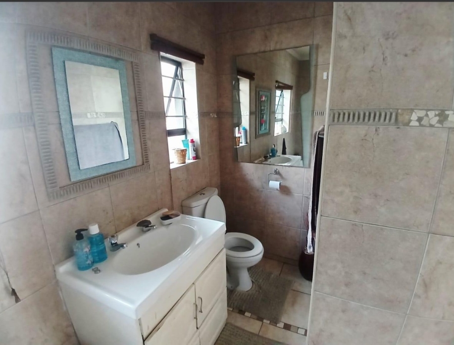 4 Bedroom Property for Sale in Ridgeway Gauteng