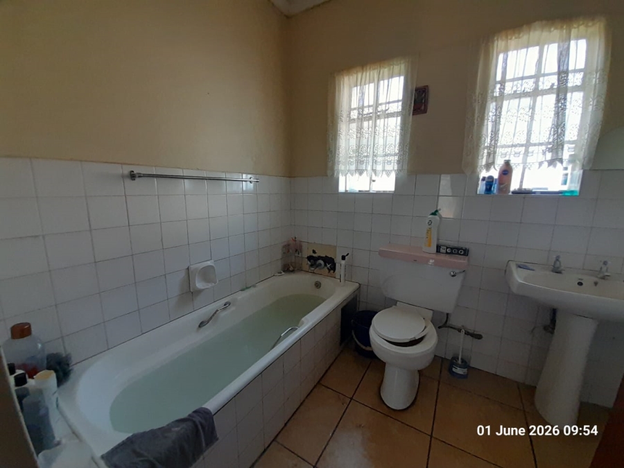 4 Bedroom Property for Sale in Onderstepoort Gauteng