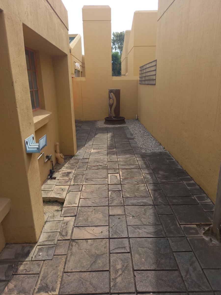 2 Bedroom Property for Sale in Vanderbijlpark SE Gauteng