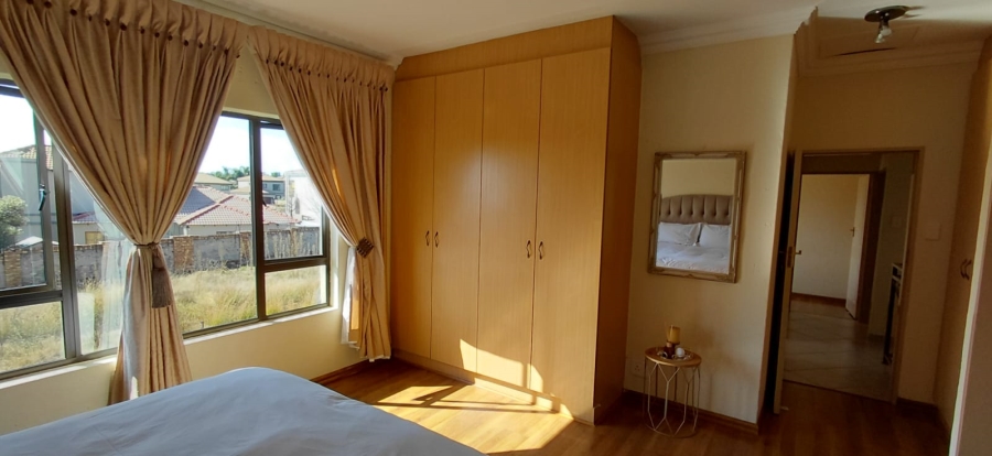 3 Bedroom Property for Sale in Sonneveld Gauteng