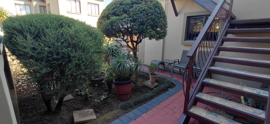 3 Bedroom Property for Sale in Sonneveld Gauteng