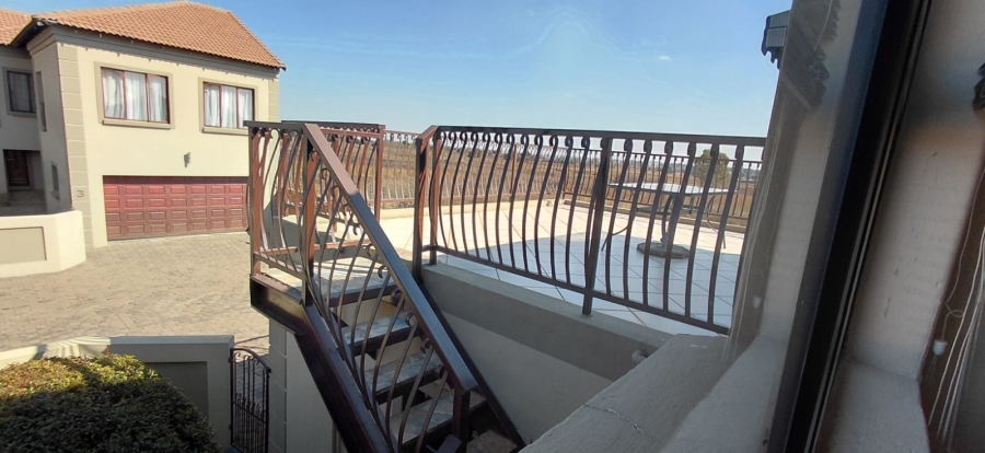 3 Bedroom Property for Sale in Sonneveld Gauteng