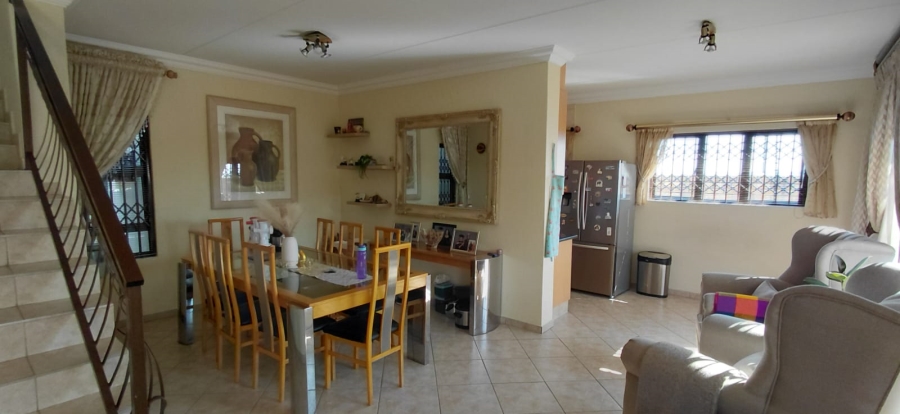 3 Bedroom Property for Sale in Sonneveld Gauteng