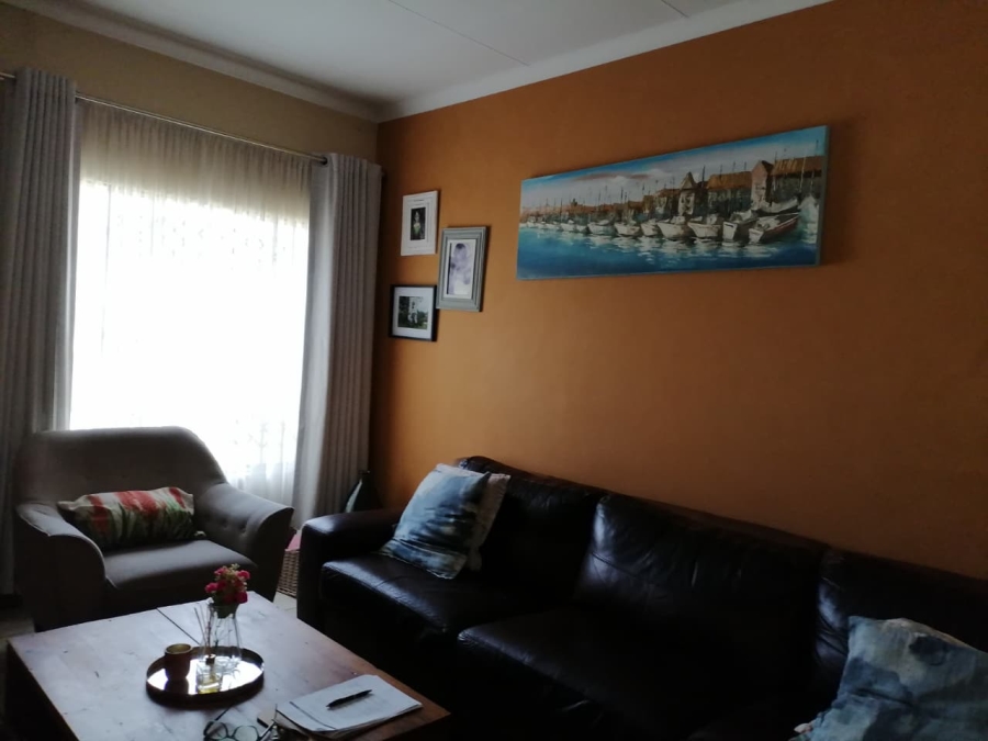 2 Bedroom Property for Sale in Mohlakeng Gauteng