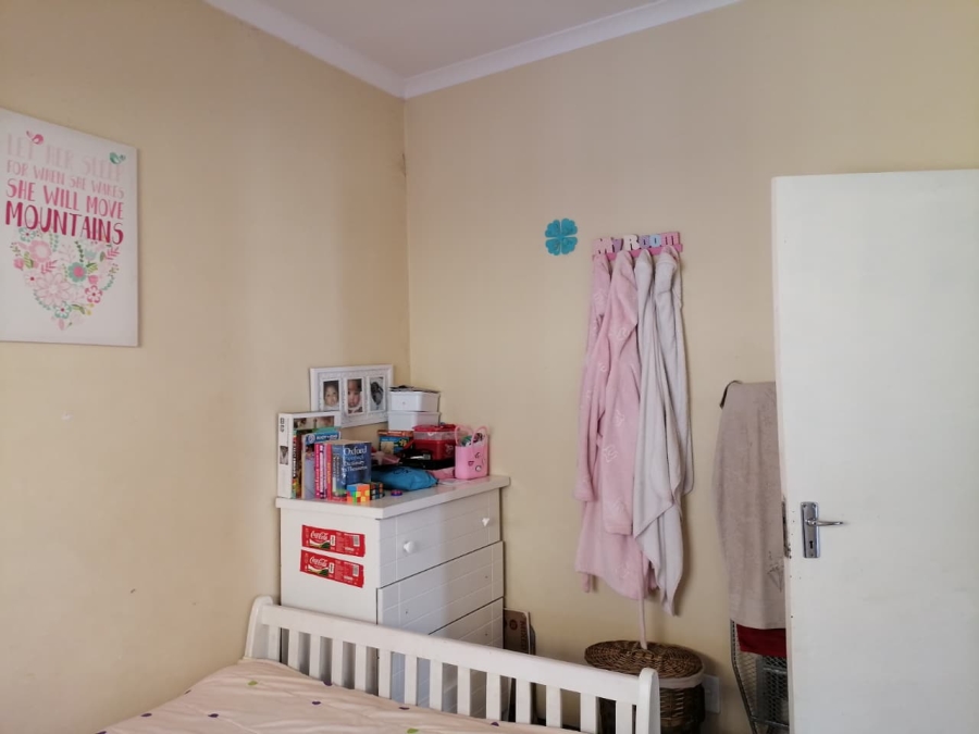 2 Bedroom Property for Sale in Mohlakeng Gauteng