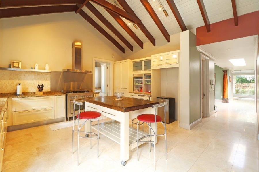 To Let 4 Bedroom Property for Rent in Saxonwold Gauteng