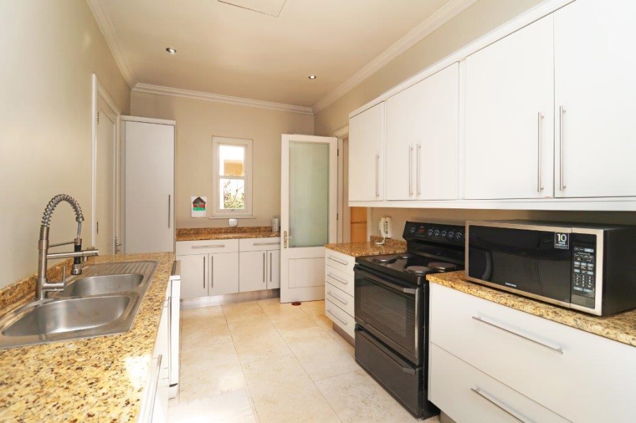 To Let 4 Bedroom Property for Rent in Saxonwold Gauteng