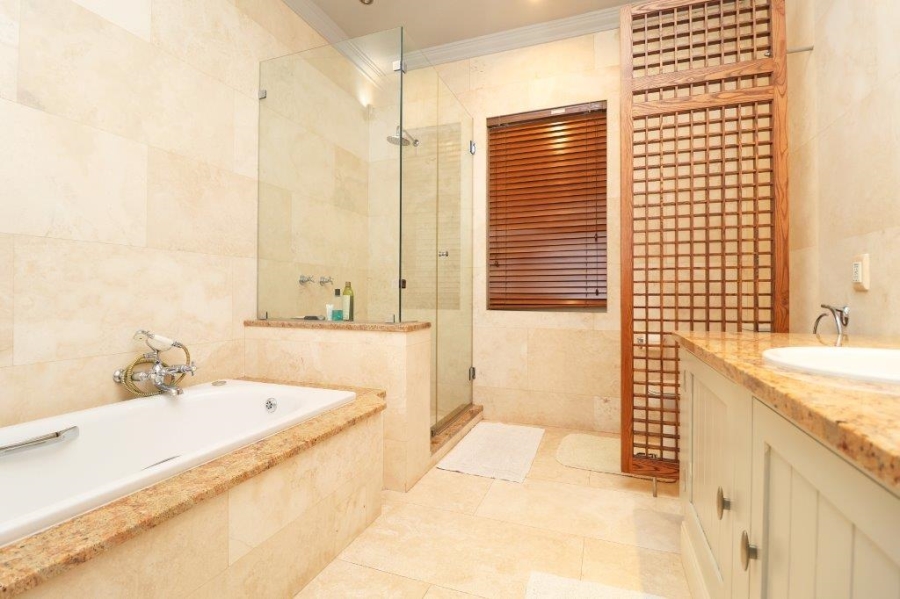 To Let 4 Bedroom Property for Rent in Saxonwold Gauteng