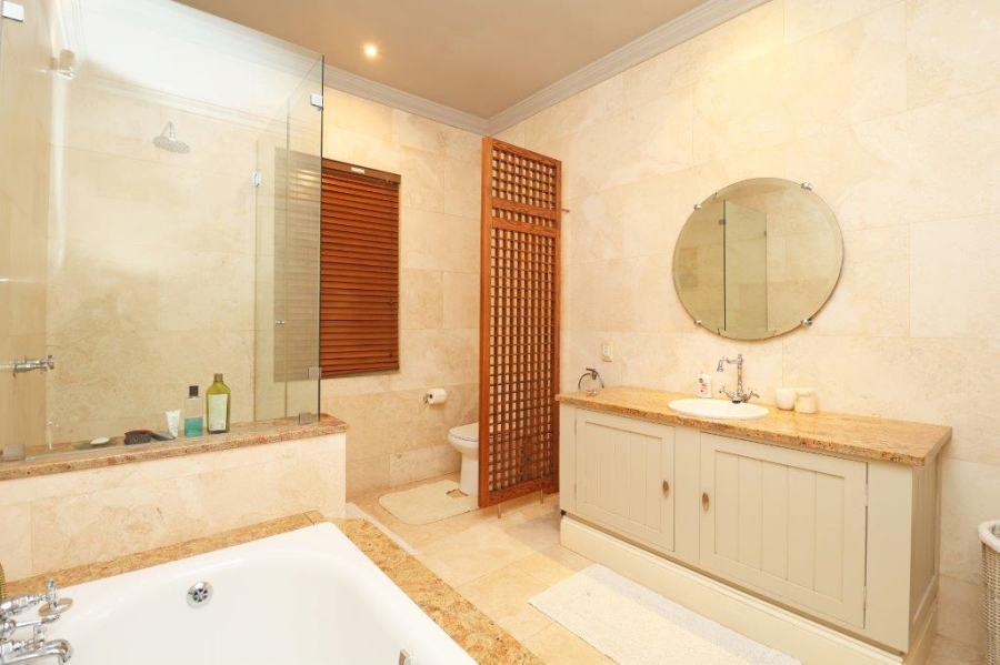 To Let 4 Bedroom Property for Rent in Saxonwold Gauteng