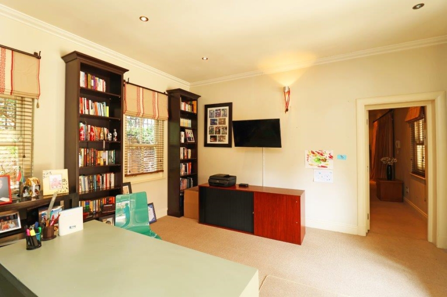 To Let 4 Bedroom Property for Rent in Saxonwold Gauteng
